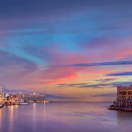 Bluemist Near Balluta Bay *